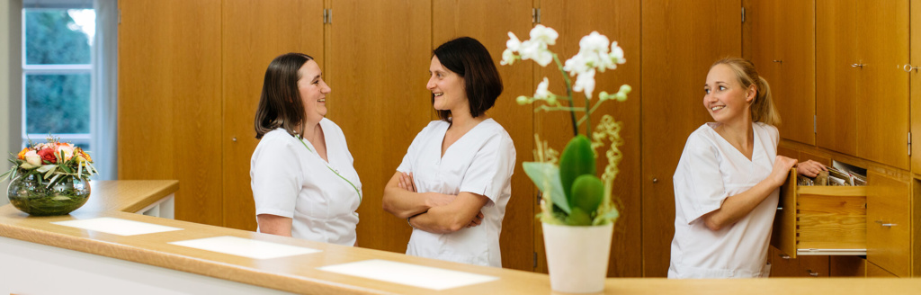 Hausarzt Attenkirchen – Coutelle – Team – Slider Hausarzt Attenkirchen - Coutelle - Team - Slider